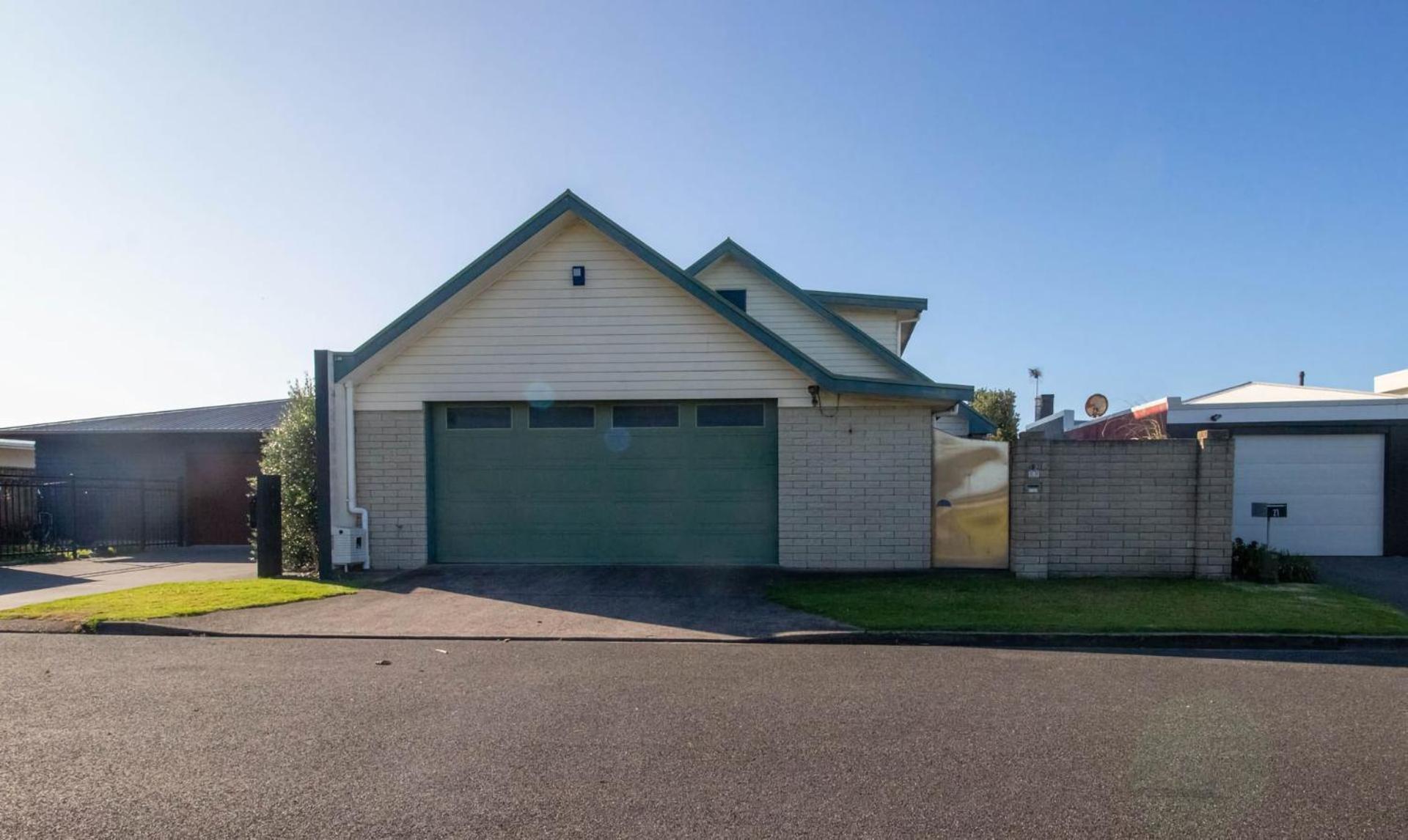 Beachfront Bliss On Wanaka Terrace Support Local New Plymouth Exterior foto