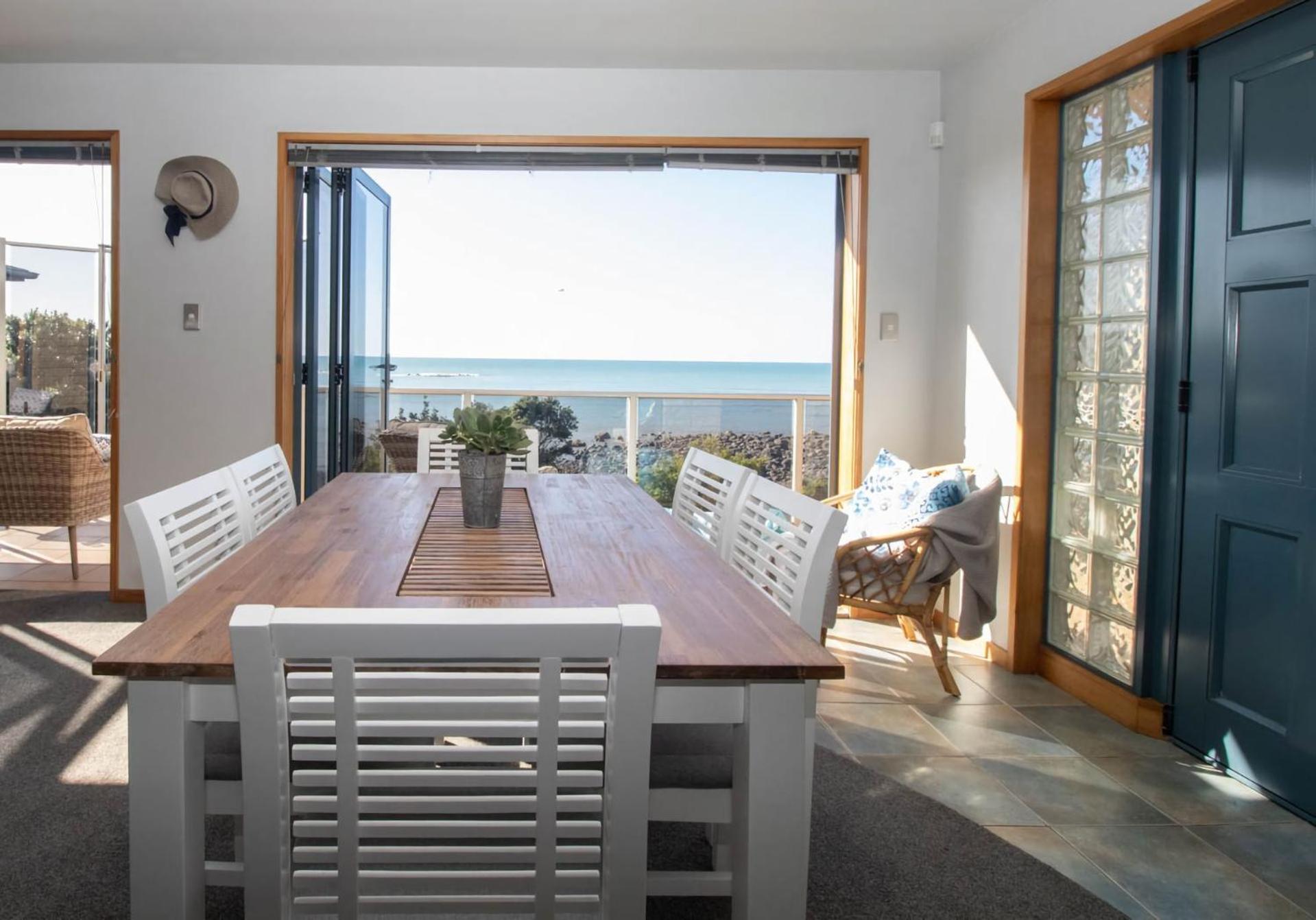 Beachfront Bliss On Wanaka Terrace Support Local New Plymouth Exterior foto